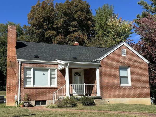 17 Maccie ST, Salem, VA 24153