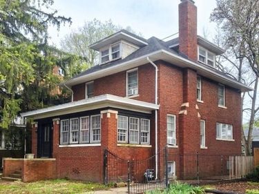 1616 W BARKER Avenue, Peoria, IL 61606