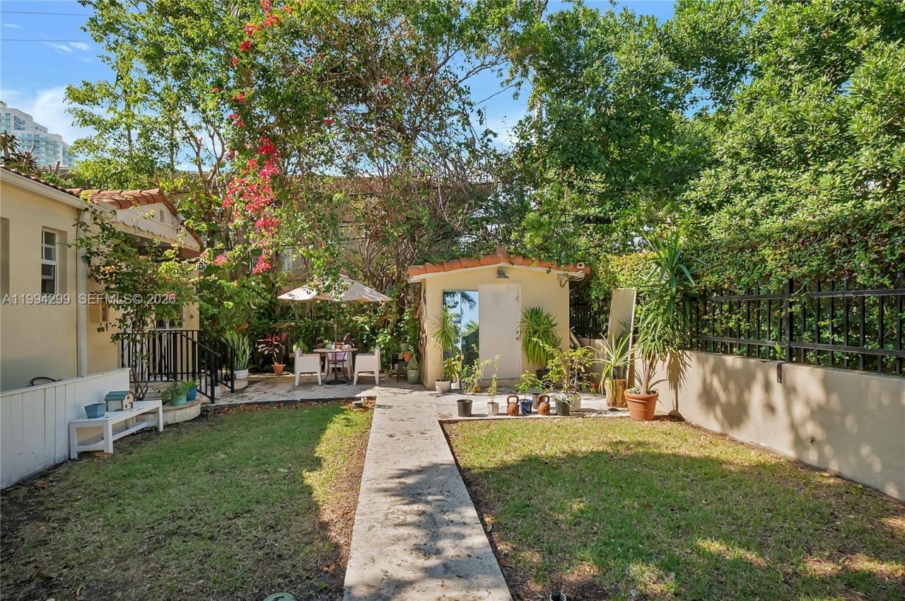 814 Lenox Ave , Unit 1, Miami Beach, FL 33139 Photo