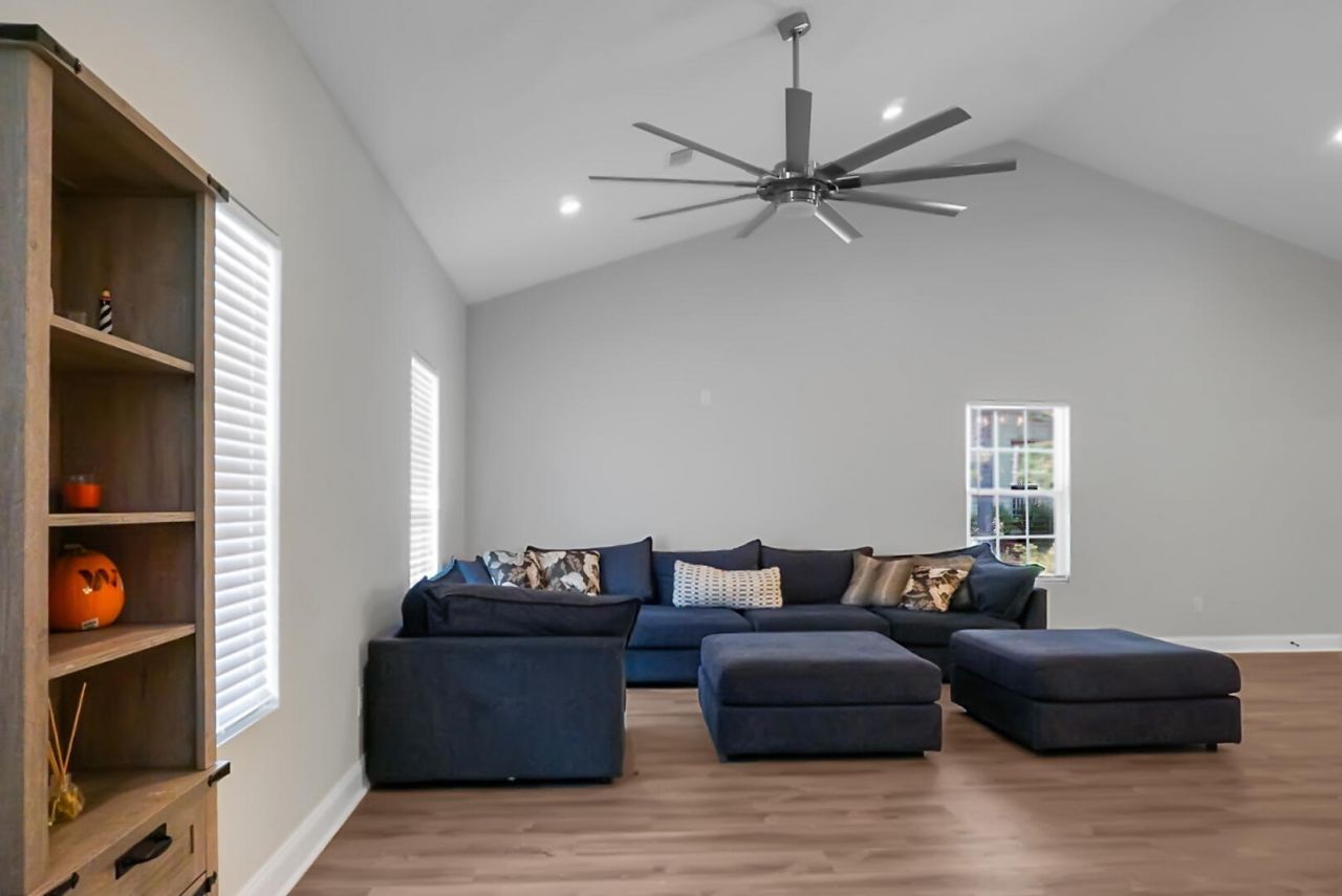 132 Wexford Way Photo 12