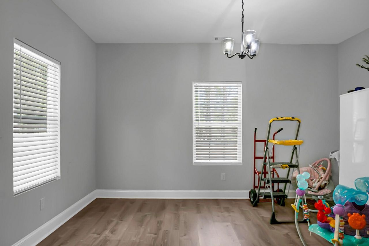 132 Wexford Way Photo 23