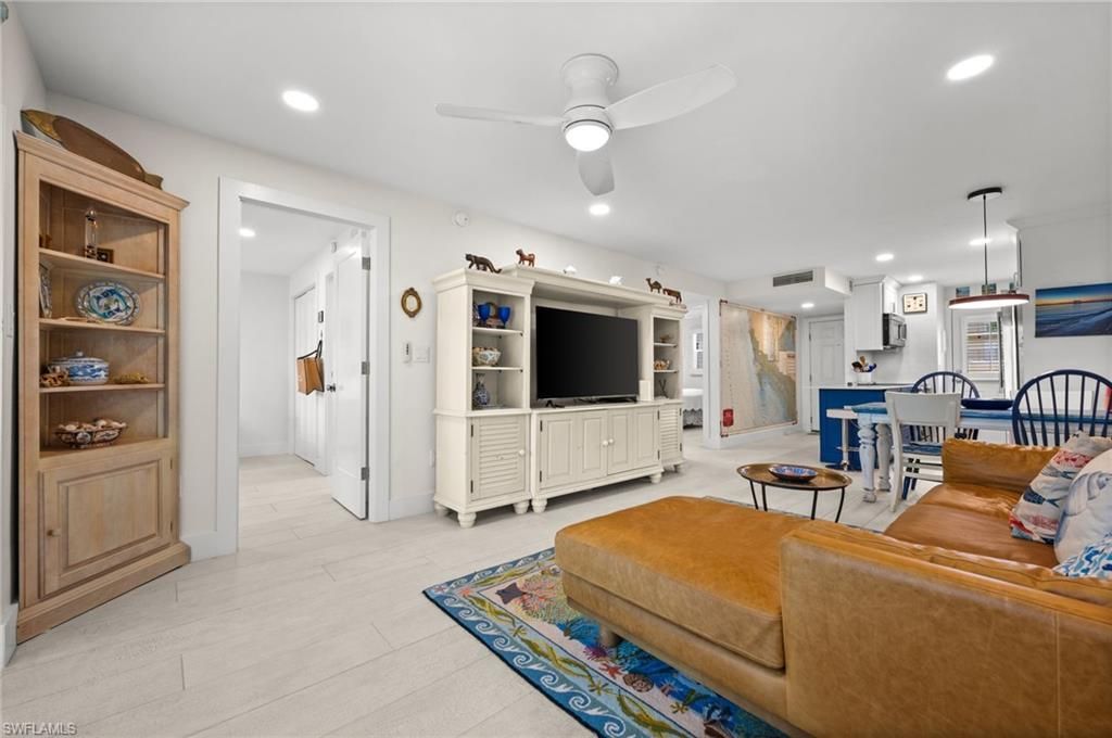 1021 3rd St S, Unit 112, Naples, FL 34102 Photo