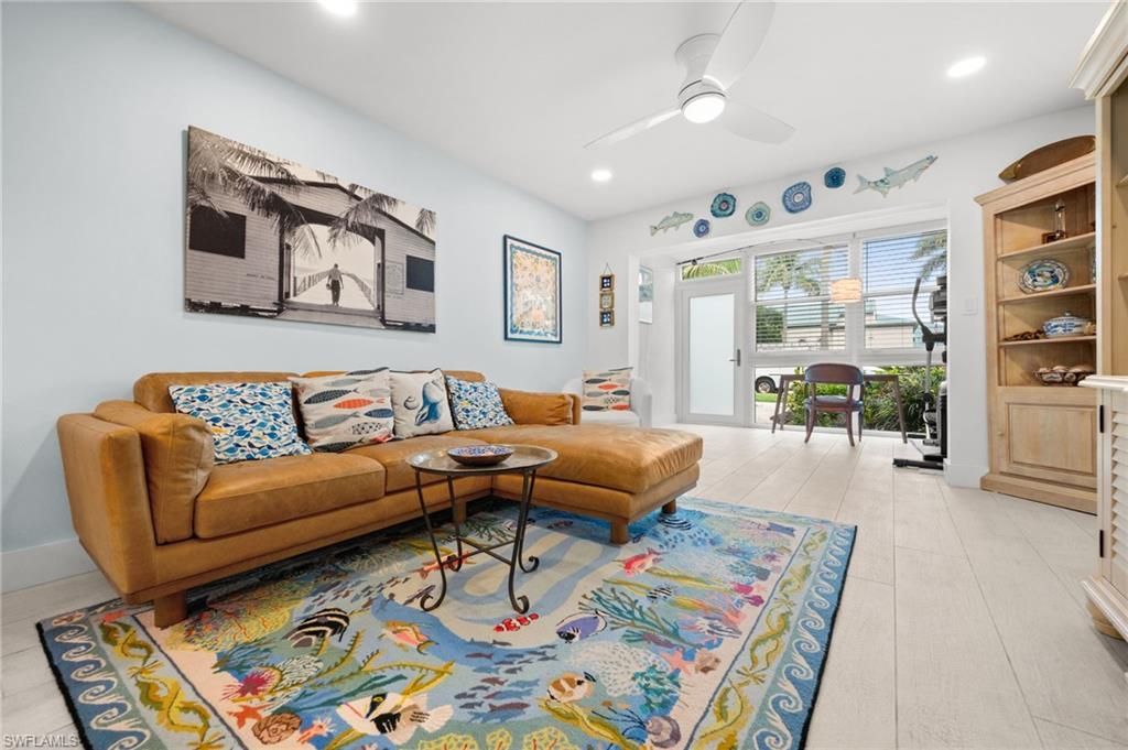 1021 3rd St S, Unit 112, Naples, FL 34102 Photo