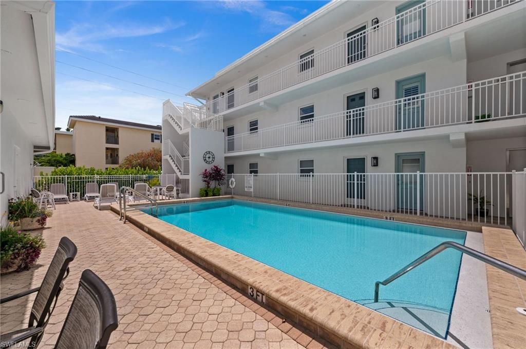 1021 3rd St S, Unit 112, Naples, FL 34102 Photo