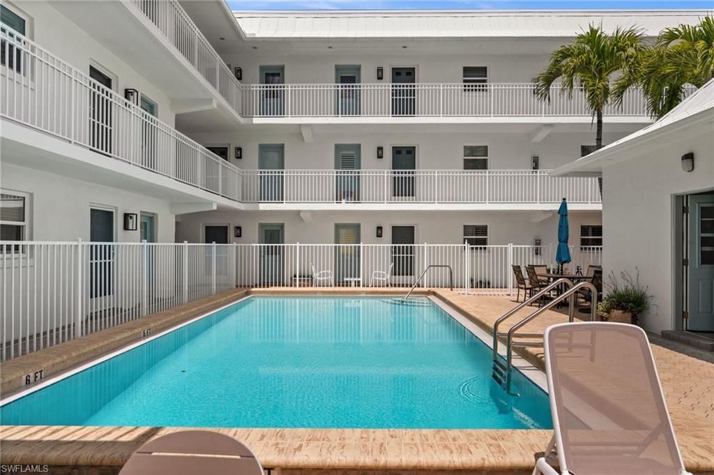 1021 3rd St S, Unit 112, Naples, FL 34102 Photo