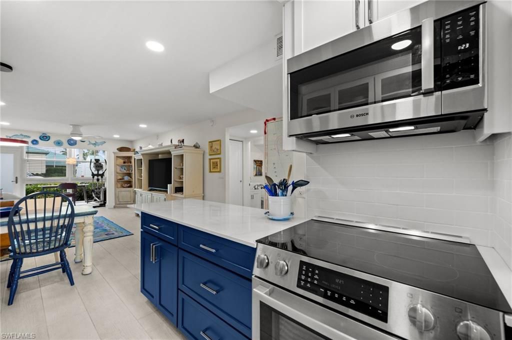 1021 3rd St S, Unit 112, Naples, FL 34102 Photo