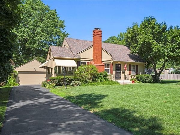 5324 Fairway Road, Fairway, KS 66205