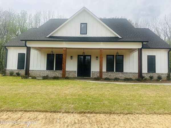 4272 S Red Banks Road, Byhalia, MS 38611