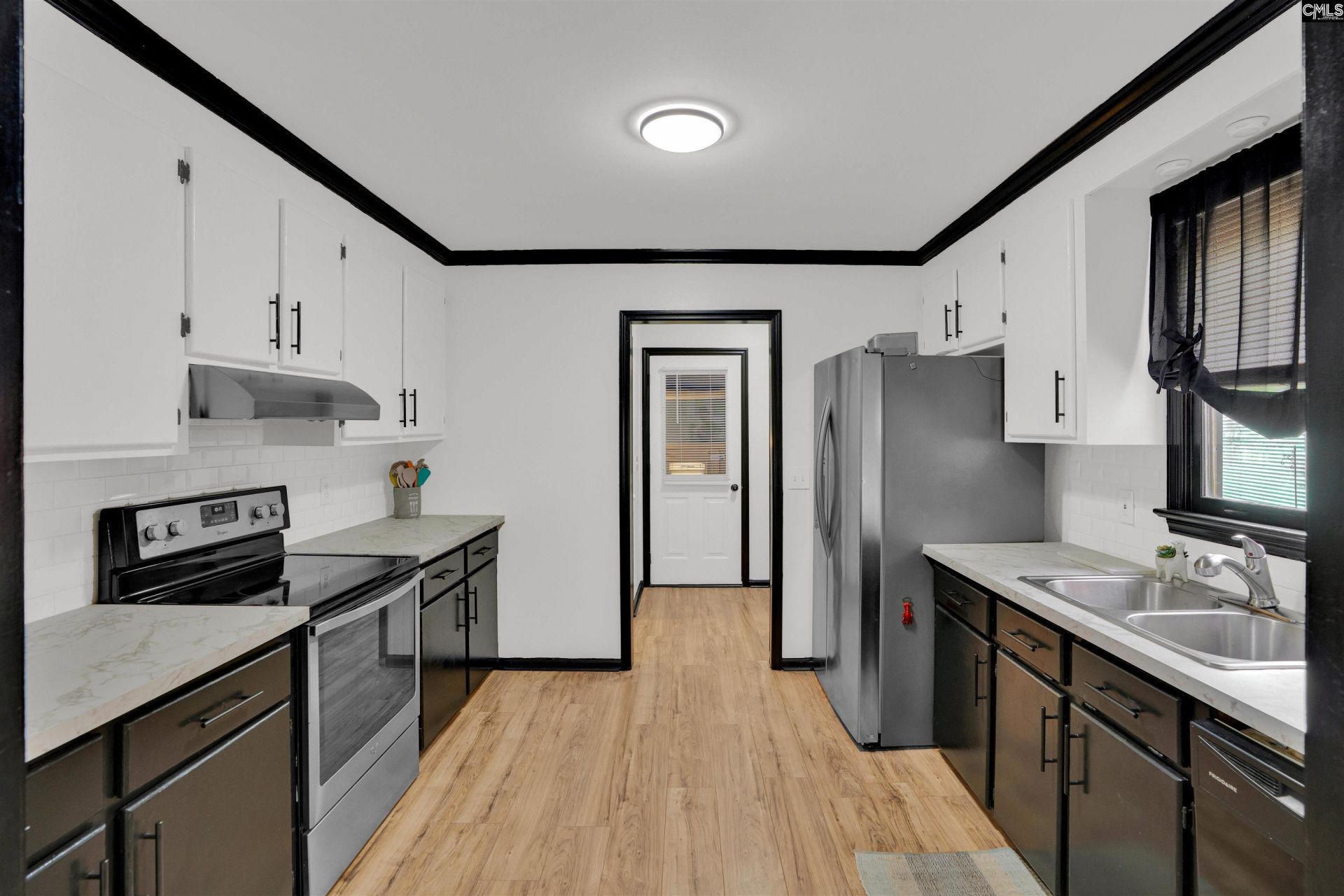 100 Tallwood Street  Photo 14