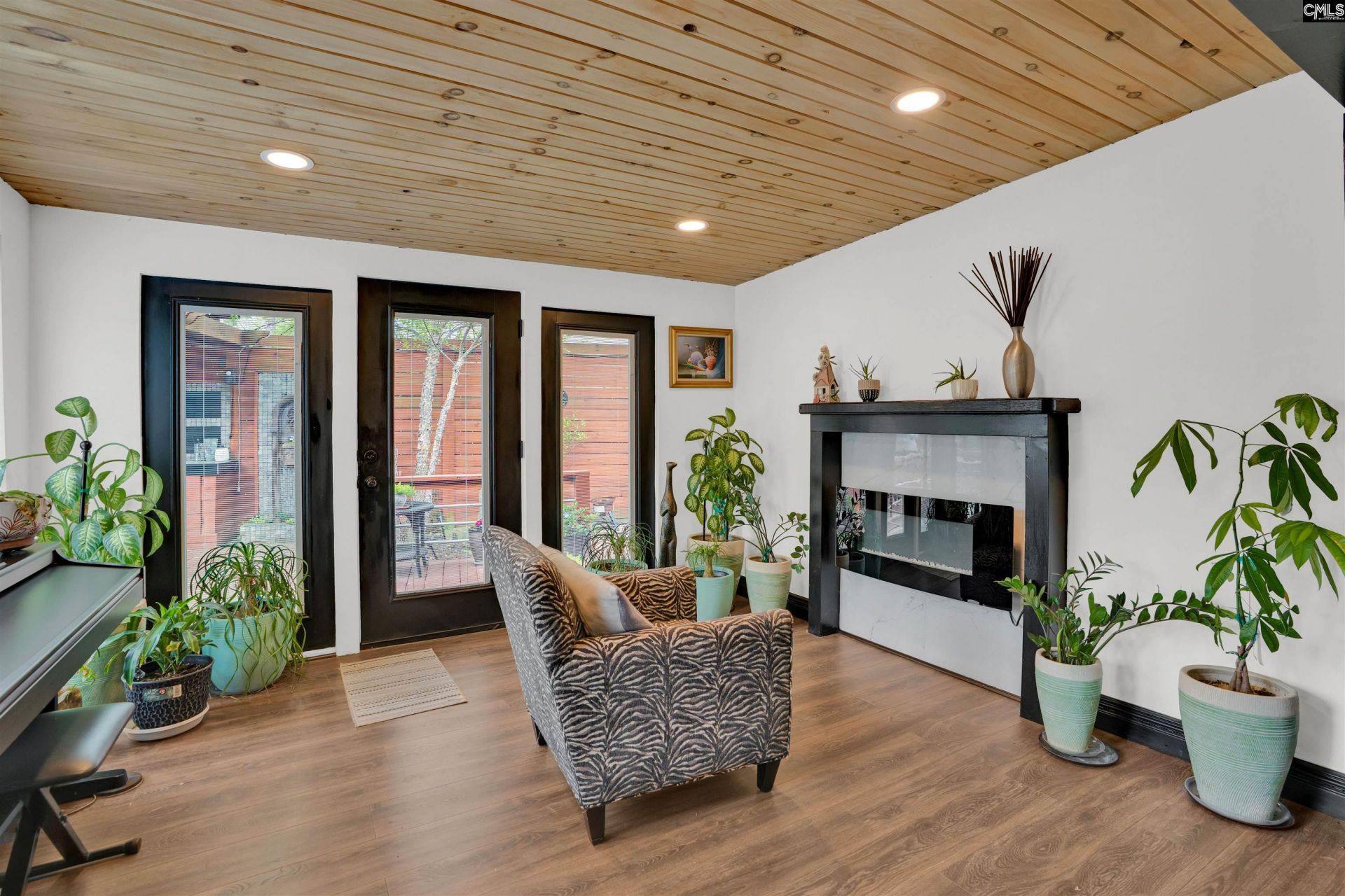 100 Tallwood Street  Photo 18