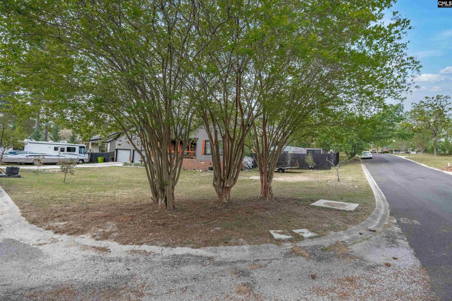 100 Tallwood Street  Photo 4