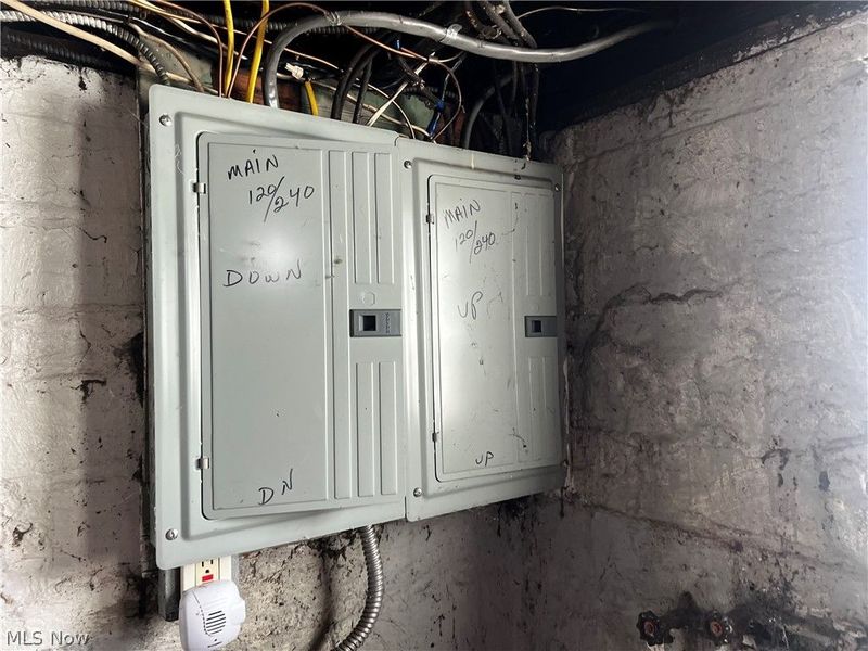 11822 Lenacrave Avenue, Cleveland, OH 44105 Photo 18