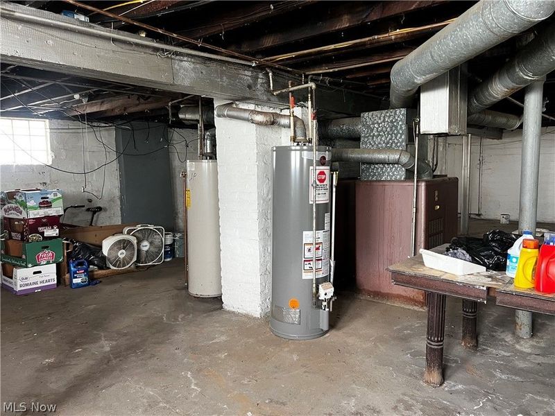 11822 Lenacrave Avenue, Cleveland, OH 44105 Photo 19