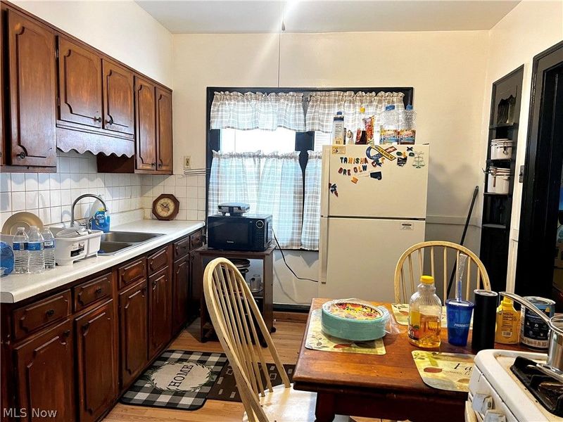 11822 Lenacrave Avenue, Cleveland, OH 44105 Photo 7