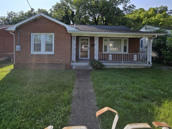 1444 Forest AVE, Buena Vista, VA 24416