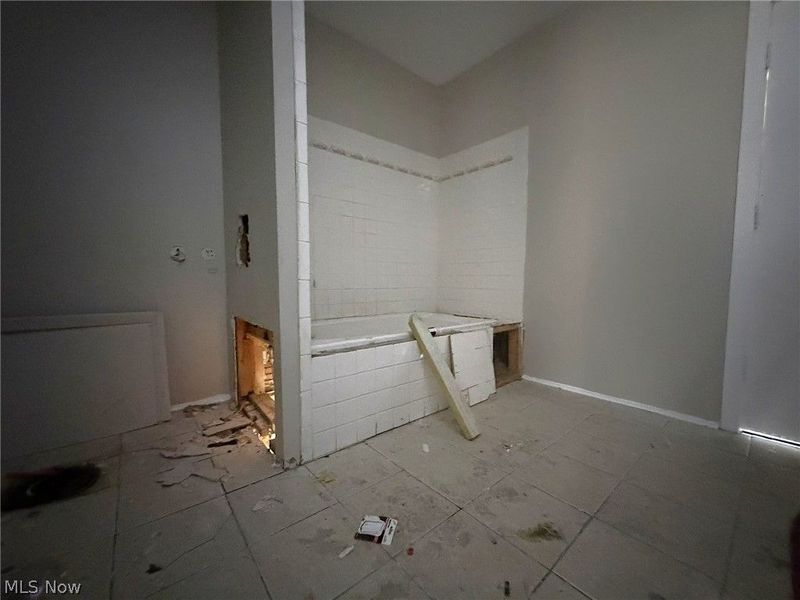 10106 Parmelee Avenue, Cleveland, OH 44108 Photo 13