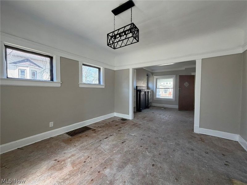 10106 Parmelee Avenue, Cleveland, OH 44108 Photo 8