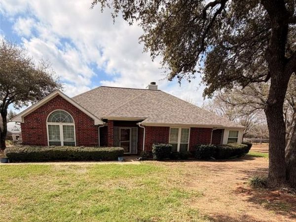 6065 Autumn Hills Drive, Fort Worth, TX 76140