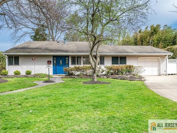 6 Waller Court , Kendall Park, NJ 08824