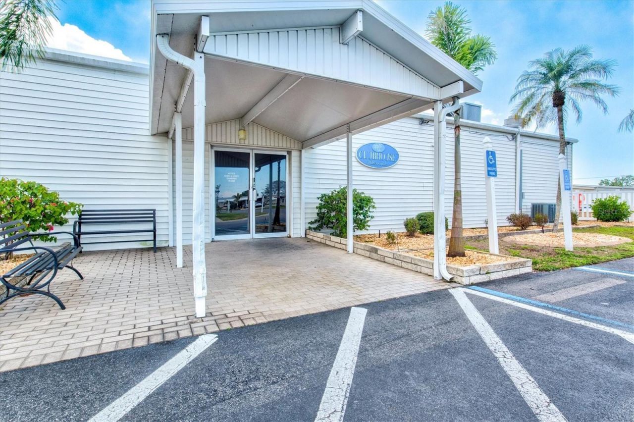 5316 53rd Avenue E, Unit K28, Bradenton, FL 34203 Photo