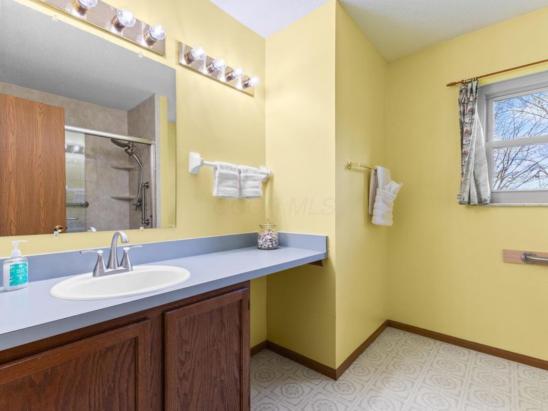 958 Windbourne Street, Columbus, OH 43230 Photo 37