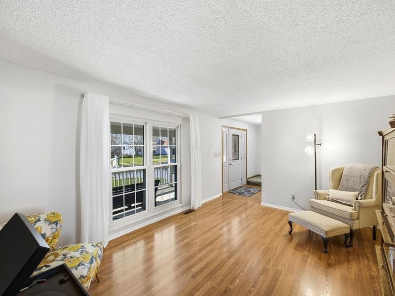 958 Windbourne Street, Columbus, OH 43230 Photo 7