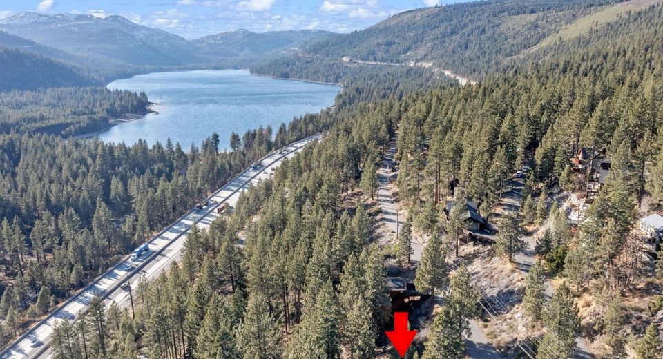 12515 E Sierra Drive, Truckee, CA 96161 Photo