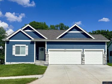 18608 Mary Street , Elkhorn, NE 68022