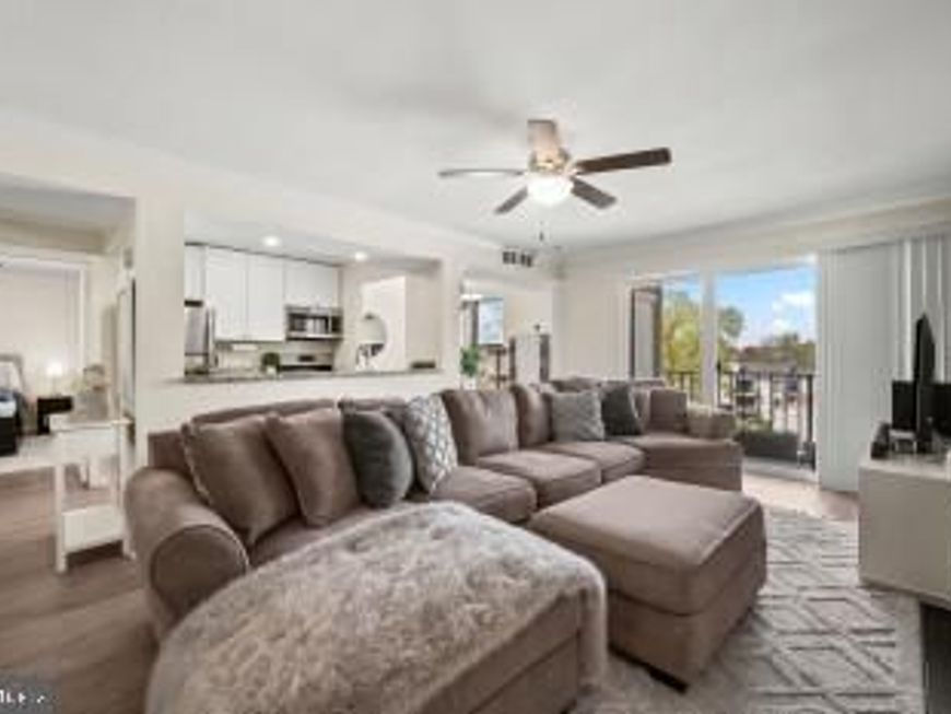 112 Duvall Lane, Unit 302, Gaithersburg, MD 20877 Main Photo