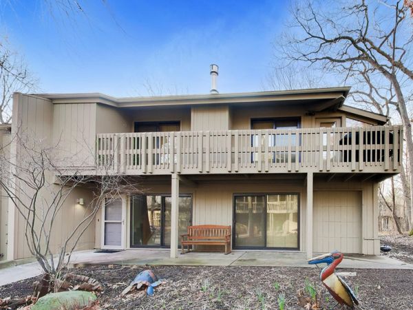 519 Bristol Oak Ct, Unit D, Fontana, WI 53125