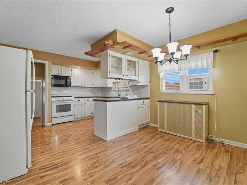 1811 E 30th Street, Ashtabula, OH 44004 Photo 9