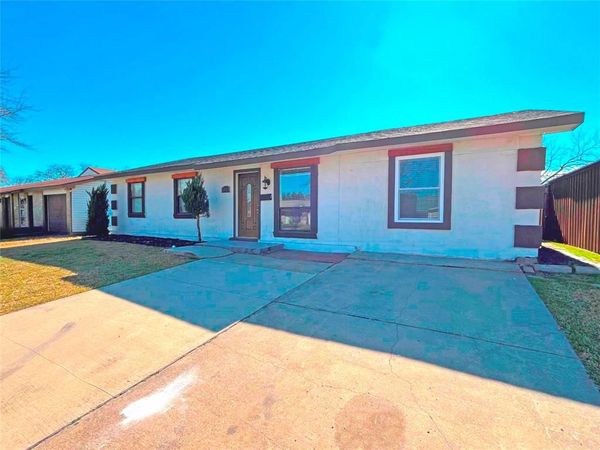 3829 Newport Drive , Garland, TX 75043