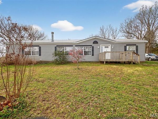 31338 Highway 32 , Lebanon, MO 65536