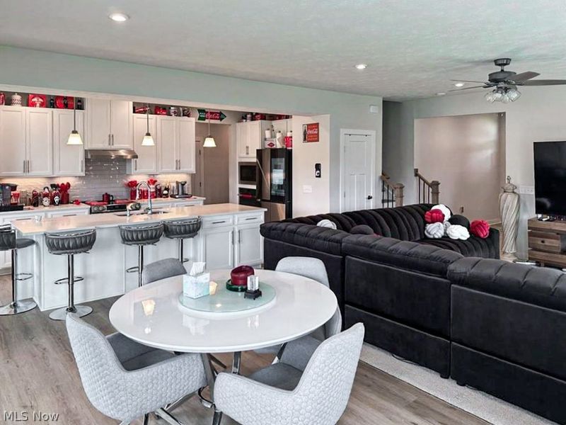 5358 Walnut Ridge Lane, Sheffield Lake, OH 44054 Photo 10