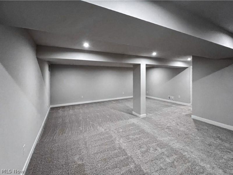 5358 Walnut Ridge Lane, Sheffield Lake, OH 44054 Photo 13