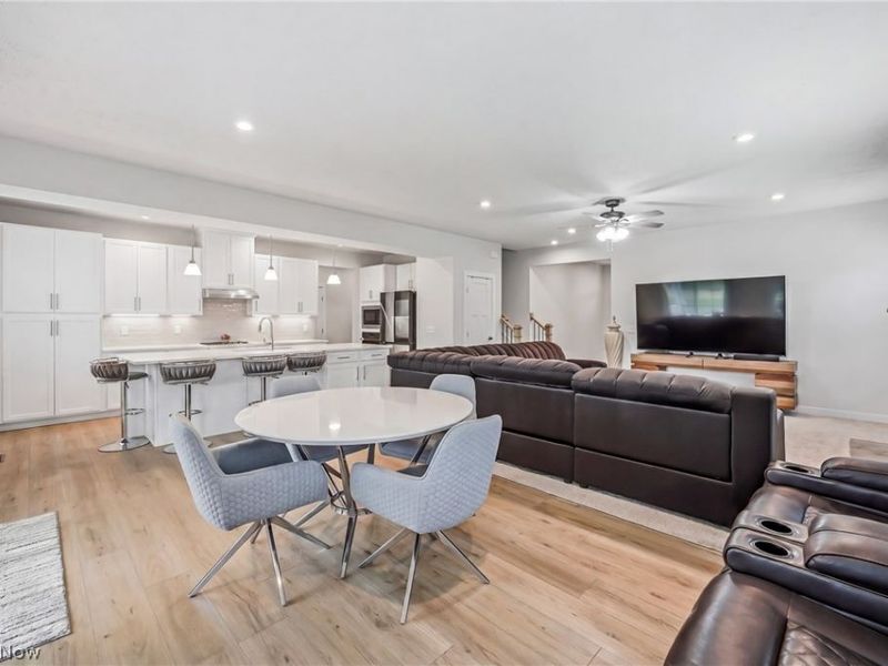 5358 Walnut Ridge Lane, Sheffield Village, OH 44054 Photo 13