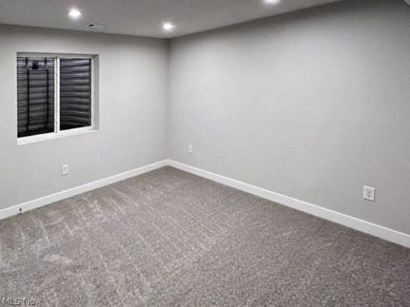 5358 Walnut Ridge Lane, Sheffield Lake, OH 44054 Photo 14