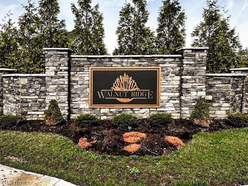 5358 Walnut Ridge Lane, Sheffield Lake, OH 44054 Photo 2