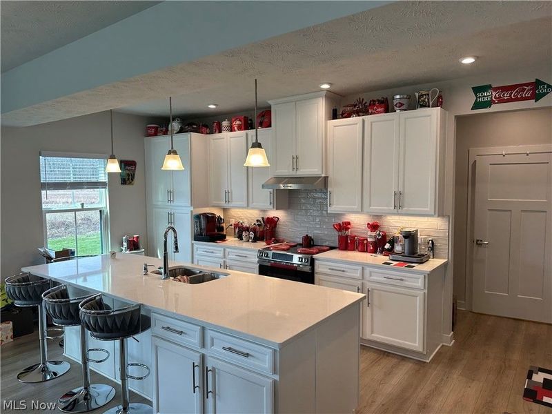 5358 Walnut Ridge Lane, Sheffield Lake, OH 44054 Photo 3