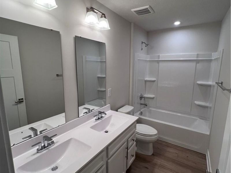 5358 Walnut Ridge Lane, Sheffield Lake, OH 44054 Photo 35