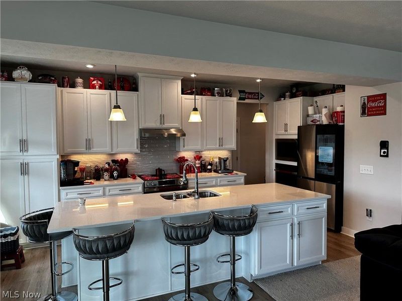 5358 Walnut Ridge Lane, Sheffield Lake, OH 44054 Photo 4