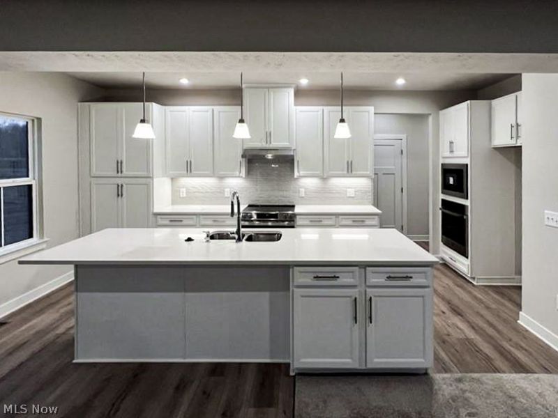 5358 Walnut Ridge Lane, Sheffield Lake, OH 44054 Photo 7