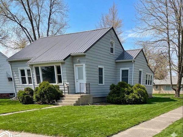 1621 Washington Street, Iowa Falls, IA 50126