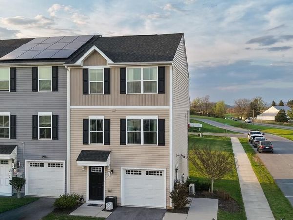 10 NORCROSS COURT , MARTINSBURG, WV 25403