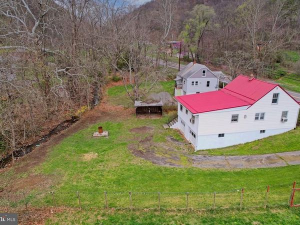 159 ROCKET CENTER, SHORT GAP, WV 26726