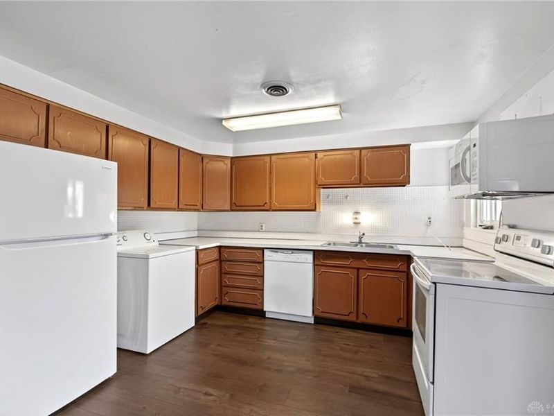 3907 Ackerman Boulevard, Kettering, OH 45429 Photo 13