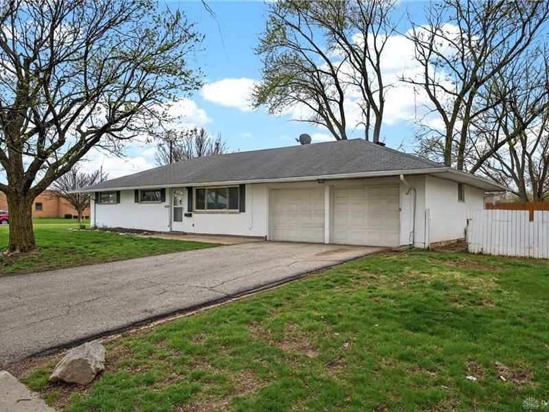 3907 Ackerman Boulevard, Kettering, OH 45429 Photo 2