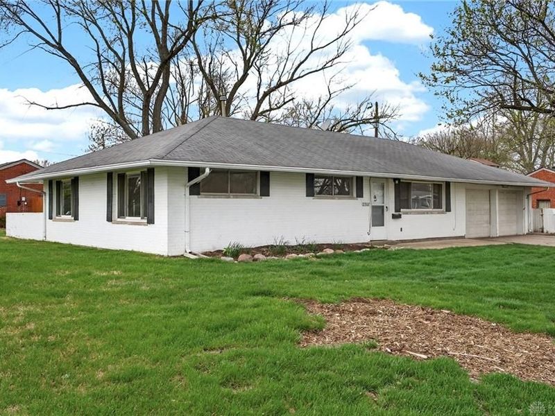 3907 Ackerman Boulevard, Kettering, OH 45429 Photo 3