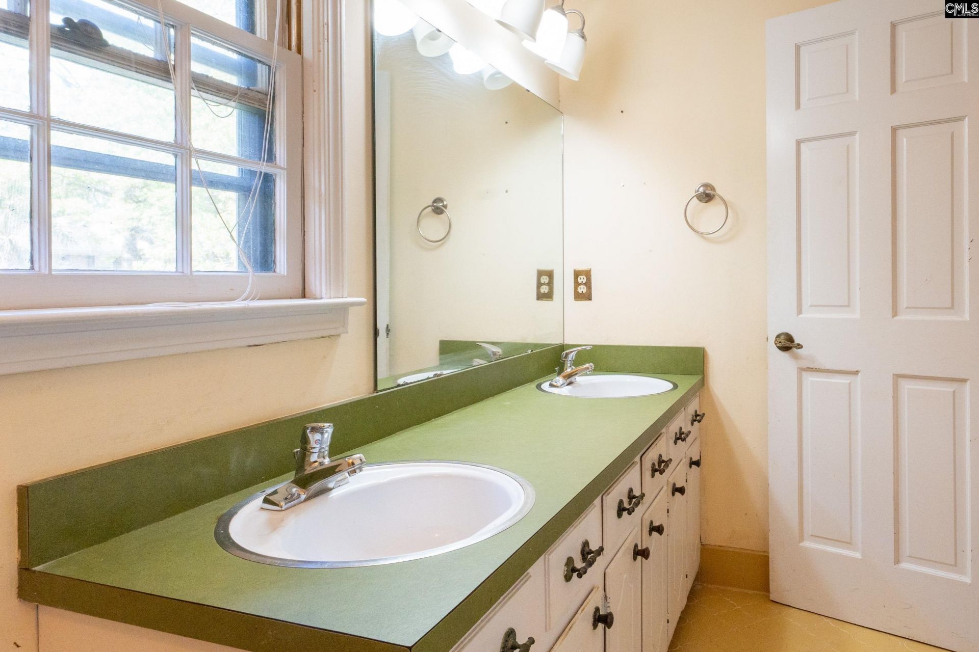 417 White Falls Dr  Photo 39