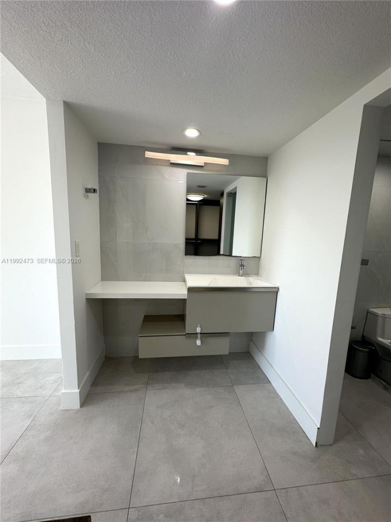 2333 Brickell Ave , Unit 2310, Miami, FL 33129 Photo